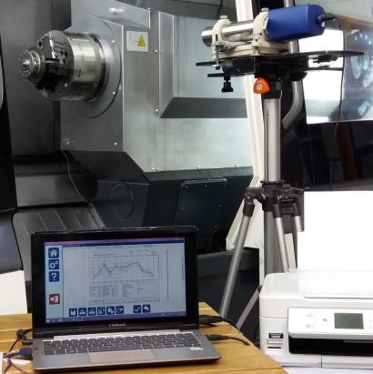 Autocollimator for checking indexing on horizontal spindle